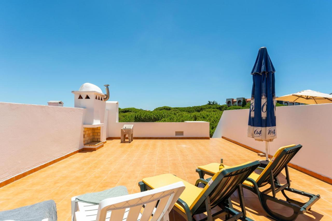 Pine Trees Penthouse Apartment Olhos de Agua  Exterior foto